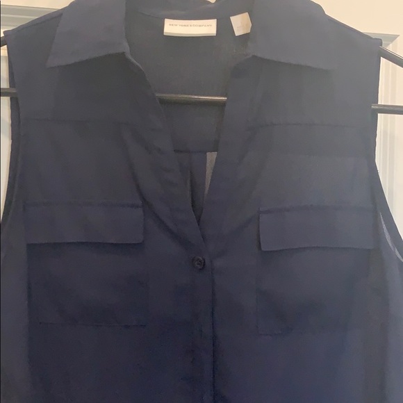 New York & Company Sleeveless button down - Picture 2 of 3